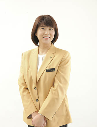 小西　真理子